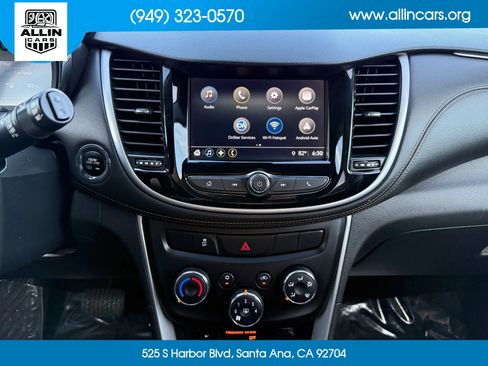 Used 2018 Chevrolet Trax LT w/ LT Convenience Package FWD image 11