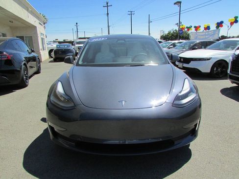 Used 2023 Tesla Model 3 Standard Range RWD image 3