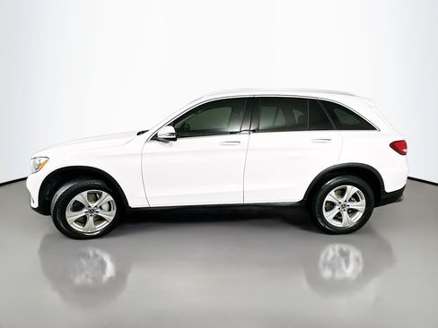 Used 2018 Mercedes-Benz GLC 300 4MATIC image 4