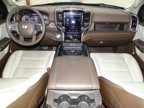 Used 2025 RAM 1500 Laramie image 29