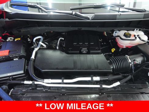 Used 2025 Chevrolet Silverado 1500 LT AWD/4WD image 40