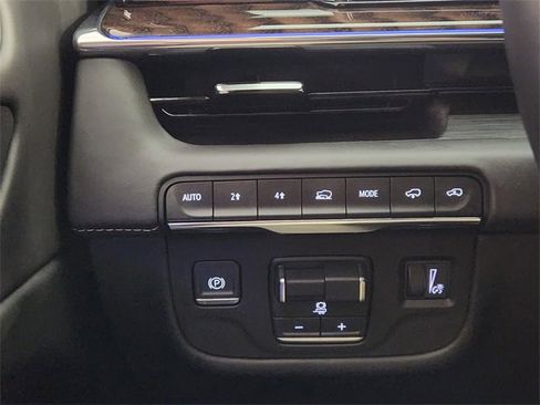 Used 2022 Cadillac Escalade Sport Platinum image 23