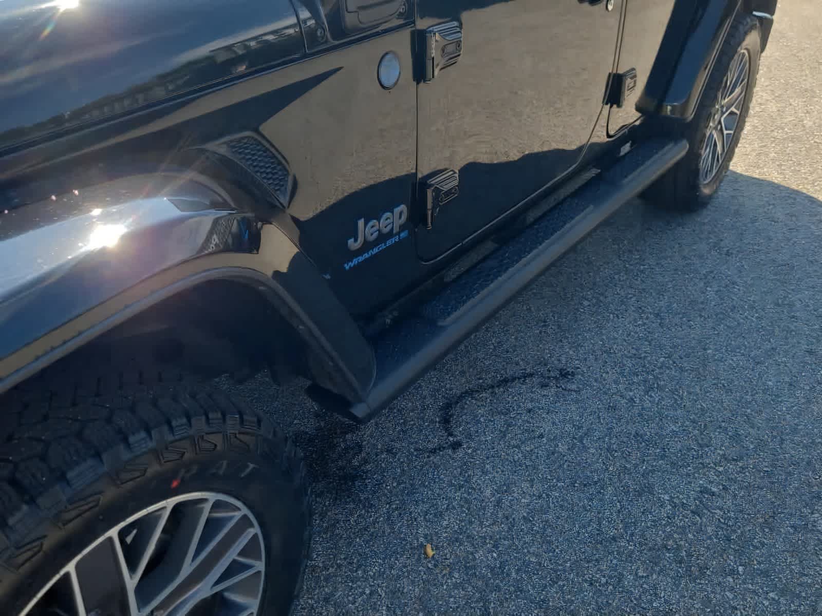 Used 2024 Jeep Wrangler High Altitude AWD/4WD image 6