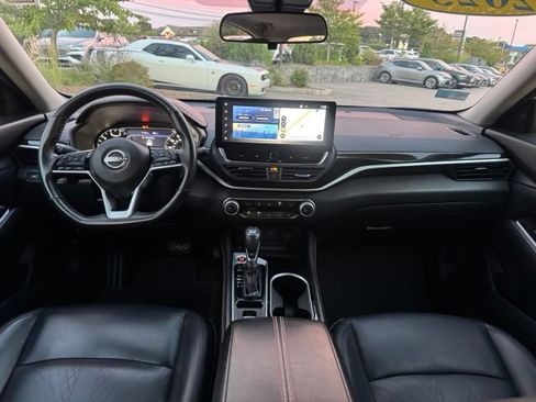 Used 2023 Nissan Altima 2.5 SR w/ SR Premium Package AWD/4WD image 35