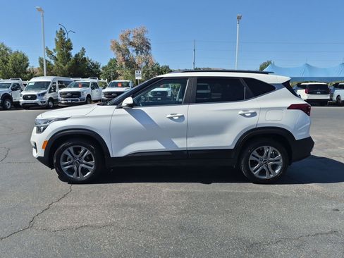 Used 2021 Kia Seltos S FWD image 7