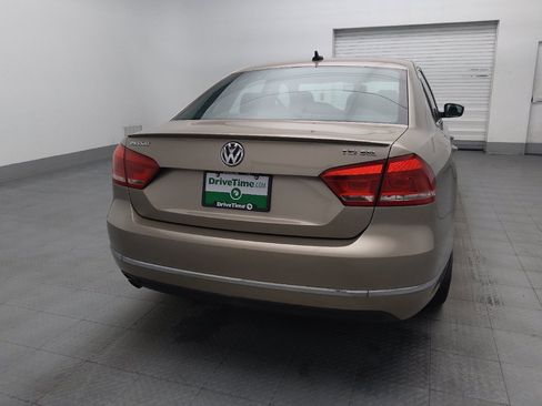 Used 2015 Volkswagen Passat 1.8T SEL Premium FWD image 7