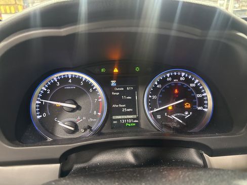 Used 2017 Toyota Highlander Limited w/ Protection Package #3 image 10