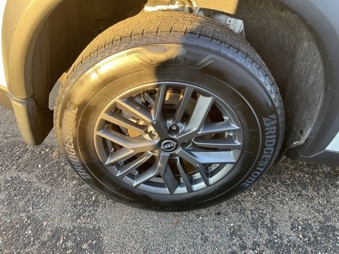 Used 2023 Nissan Rogue S image 4