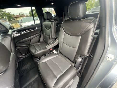 Used 2021 Cadillac XT6 Premium Luxury image 31