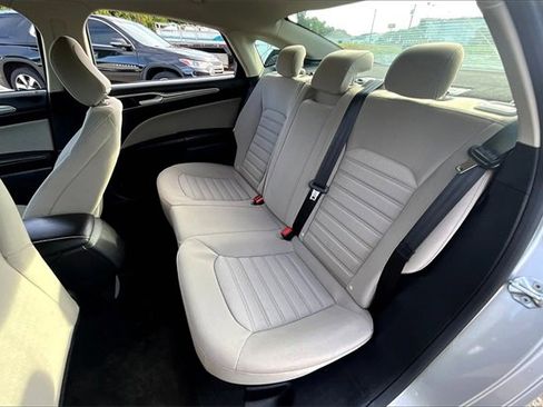 Used 2020 Ford Fusion S image 28