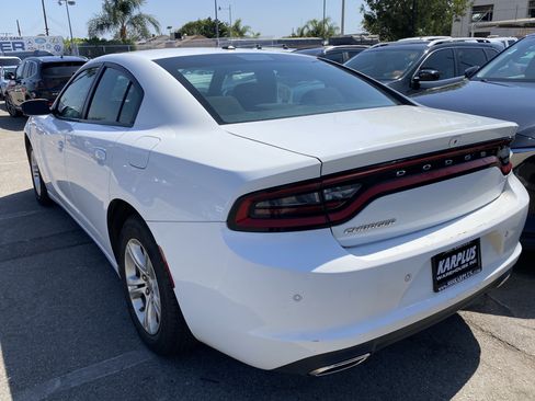 Used 2022 Dodge Charger SXT RWD image 8