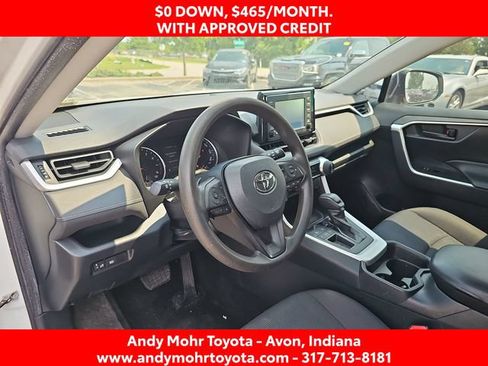 Used 2019 Toyota RAV4 LE FWD image 9