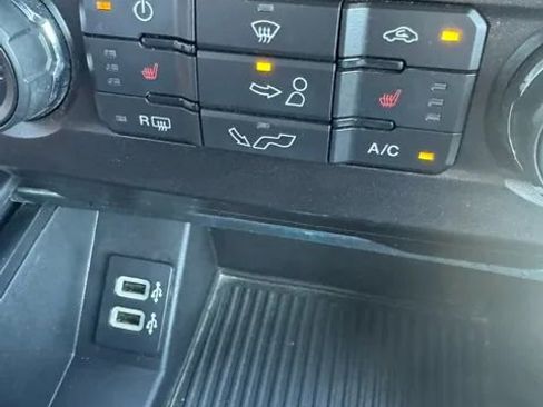 Used 2018 Ford F150 XLT w/ Equipment Group 302A Luxury AWD/4WD image 25