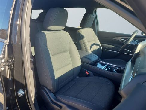 Used 2024 Chevrolet Traverse LS image 15