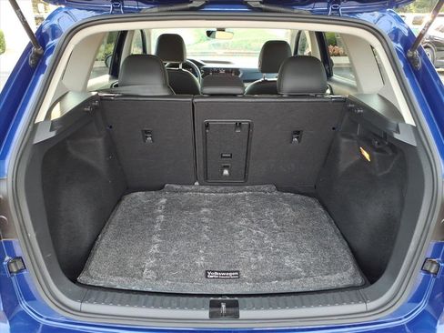 Certified 2022 Volkswagen Taos SE w/ Panoramic Sunroof Package image 11