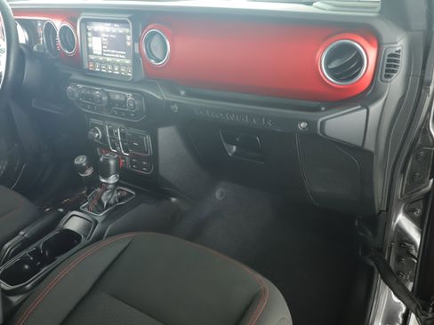 Certified 2018 Jeep Wrangler Unlimited Rubicon image 21