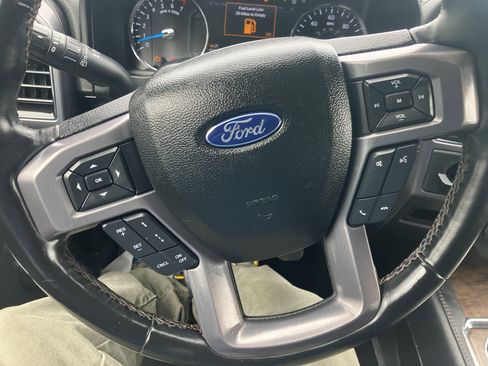 Used 2018 Ford Expedition Platinum AWD/4WD image 28