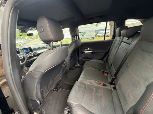 Certified 2022 Mercedes-Benz GLB 250 4MATIC image 16