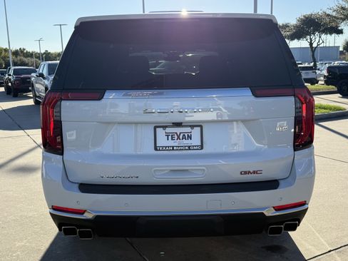 New 2026 GMC Yukon Denali image 6