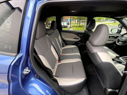 Used 2025 Subaru Forester Limited w/ Popular Package AWD/4WD image 30