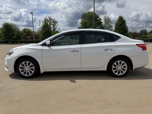 Used 2017 Nissan Sentra S FWD image 3