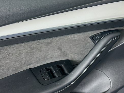 Used 2021 Tesla Model 3 Long Range image 15