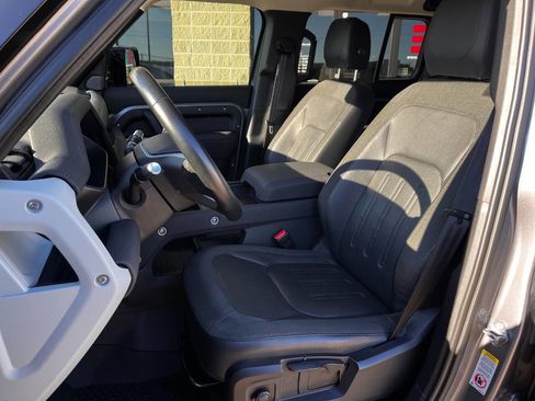 Used 2020 Land Rover Defender 110 S image 9