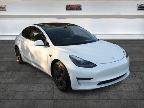 Used 2021 Tesla Model 3 Standard Range Plus RWD image 2
