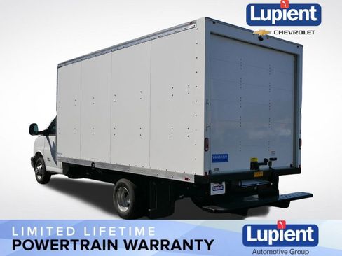 New 2025 Chevrolet Express 4500 4500 Series w/ Power Convenience Package image 10