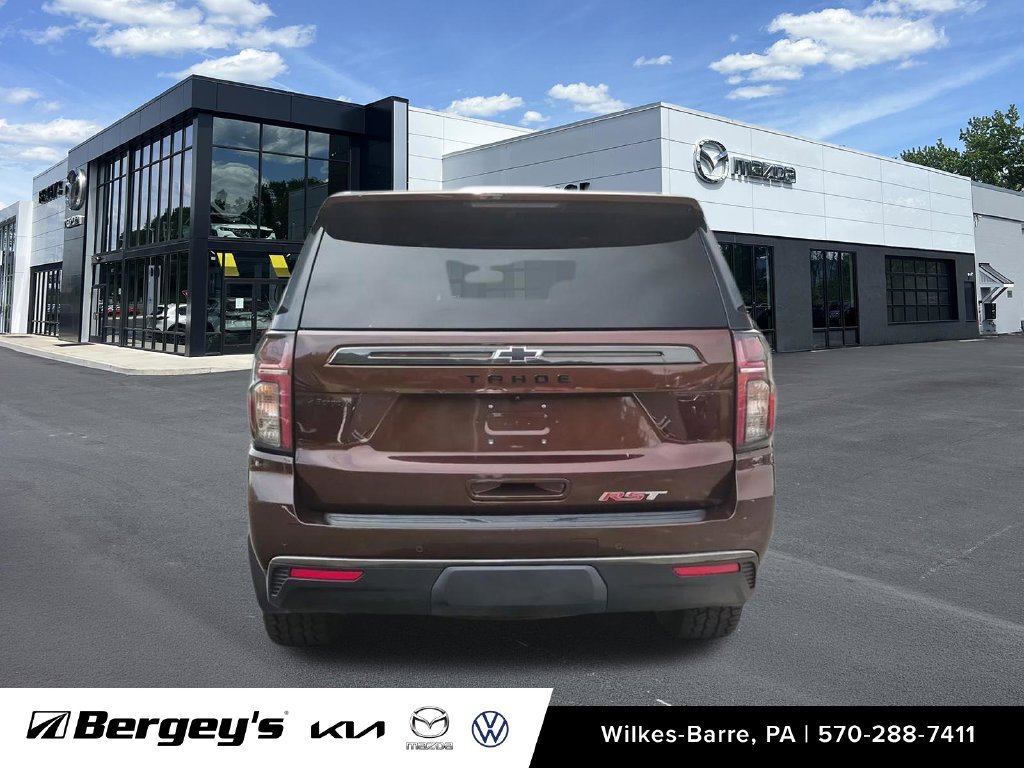 Used 2022 Chevrolet Tahoe RST w/ Luxury Package AWD/4WD image 18