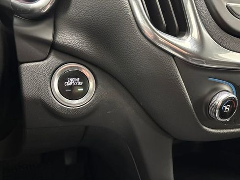 Used 2020 Chevrolet Equinox LT image 44