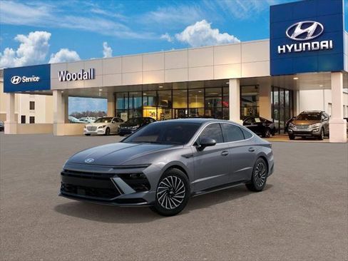 New 2025 Hyundai Sonata SEL image 1