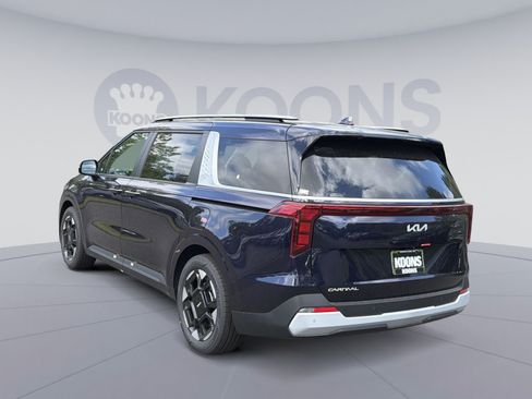 New 2026 Kia Carnival EX FWD image 4