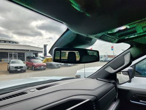 New 2026 GMC Sierra 1500 SLT w/ SLT Premium Package AWD/4WD image 15