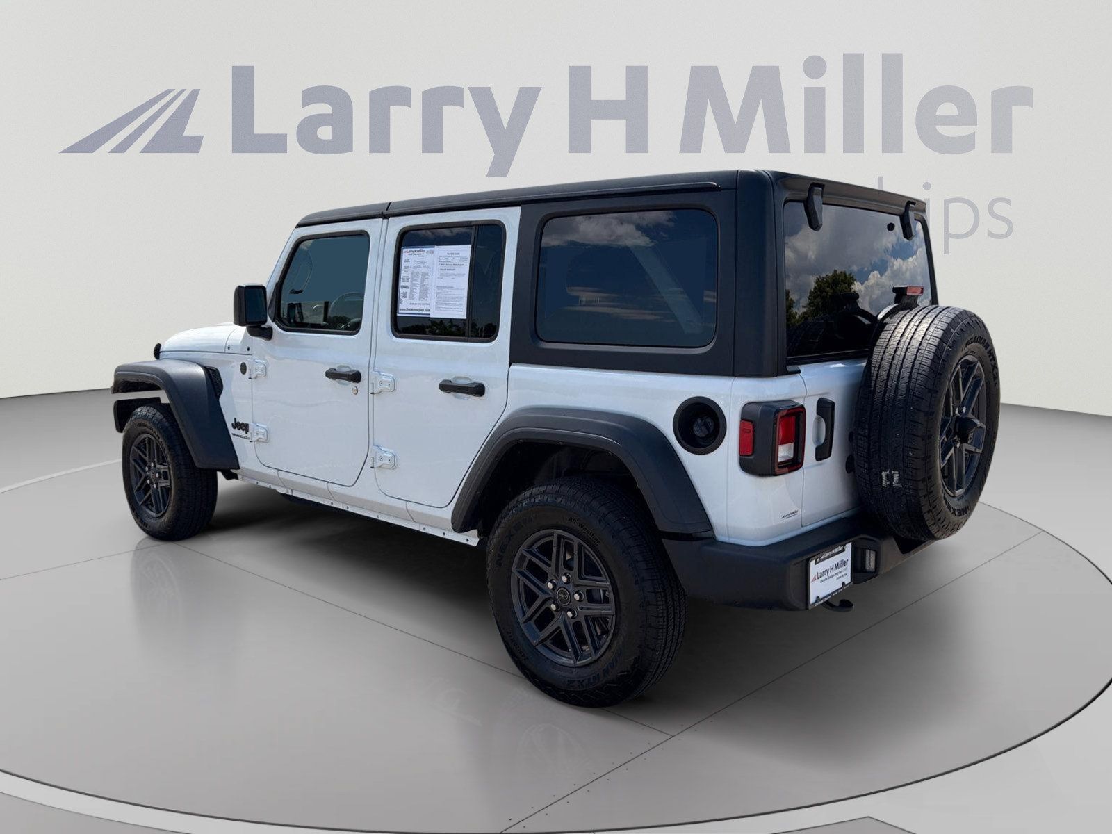 Used 2024 Jeep Wrangler Unlimited Sport AWD/4WD image 4