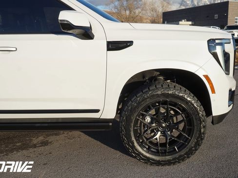 Used 2026 GMC Yukon Denali Ultimate image 12