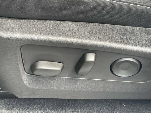 New 2025 GMC Canyon Elevation w/ Convenience Package image 14