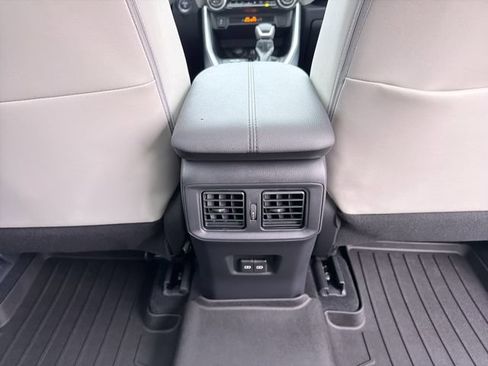 Used 2025 Toyota RAV4 XLE Premium AWD/4WD image 21