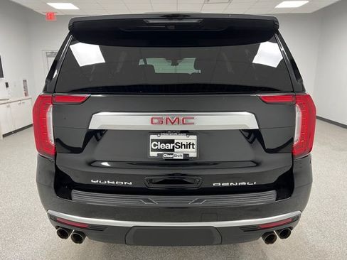 Used 2022 GMC Yukon XL Denali w/ Advanced Technology Package AWD/4WD image 9