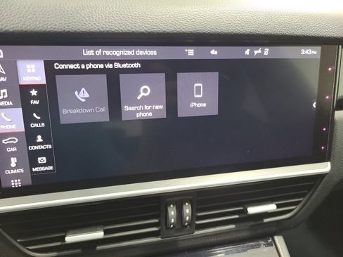 Used 2020 Porsche Cayenne AWD/4WD image 30