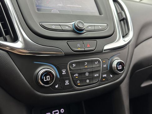 Used 2024 Chevrolet Equinox LT image 16
