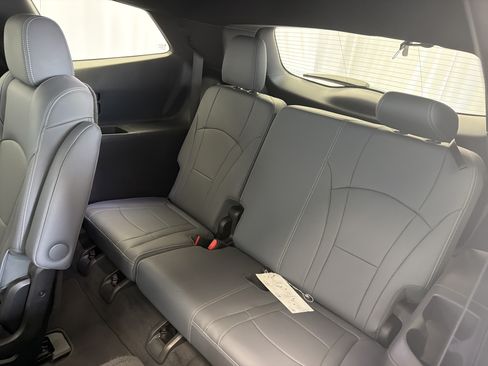 Used 2023 Buick Enclave Premium w/ Experience Buick Package FWD image 15