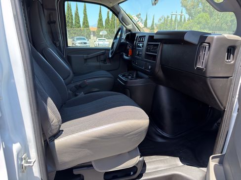 Used 2024 GMC Savana 2500 w/ Driver Convenience Package RWD image 10