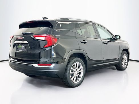 Used 2024 GMC Terrain SLT image 9