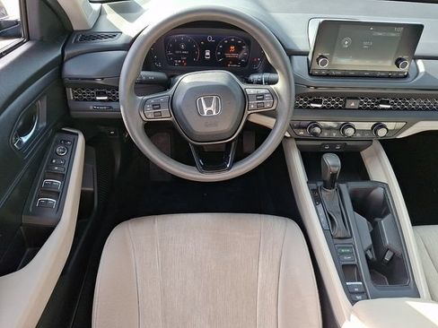 Used 2023 Honda Accord EX image 11