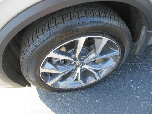 Used 2023 Acura MDX SH-AWD w/ Technology Package image 14