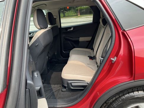 Used 2020 Ford Escape SE FWD image 12
