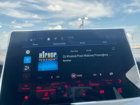 New 2026 Jeep Compass Latitude image 8