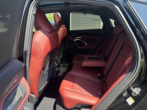 New 2026 Audi SQ5 Prestige AWD/4WD image 21