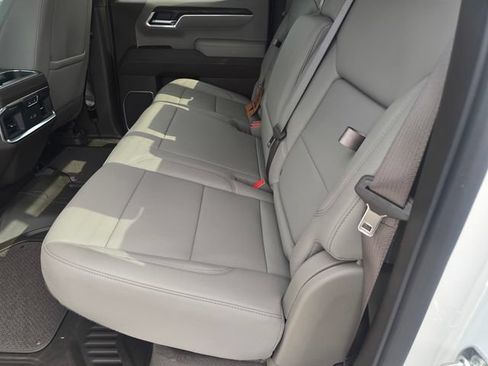 New 2026 GMC Sierra 1500 SLT AWD/4WD image 9
